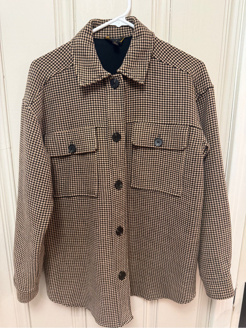 From Anthropologie Houndstooth Shacket Jacket Size Small, Awesome piece!!